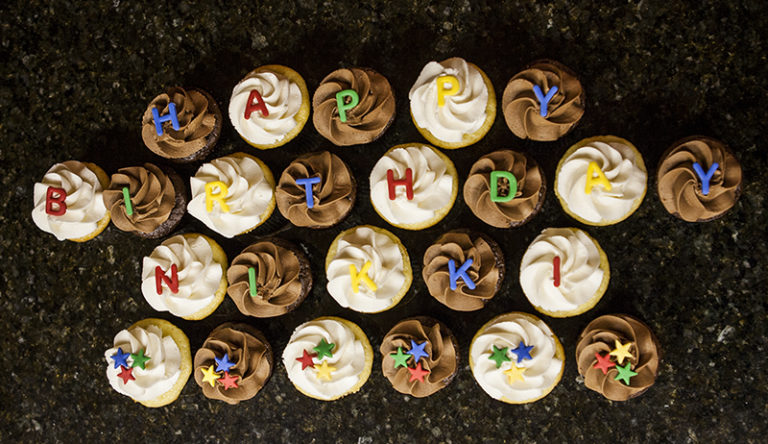 Cupcakes Happy Birthday (5)